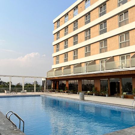 Vits Satyajeet Karad Hotel Exterior foto