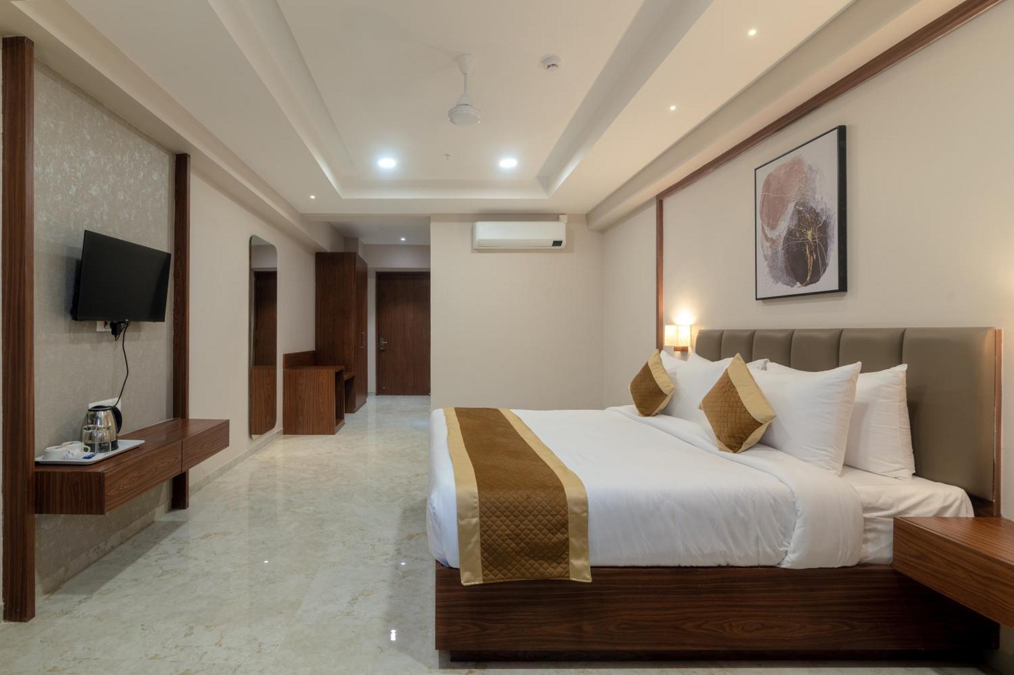 Vits Satyajeet Karad Hotel Exterior foto