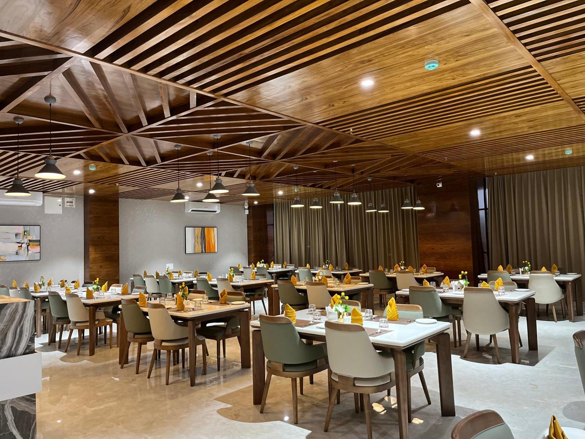 Vits Satyajeet Karad Hotel Exterior foto